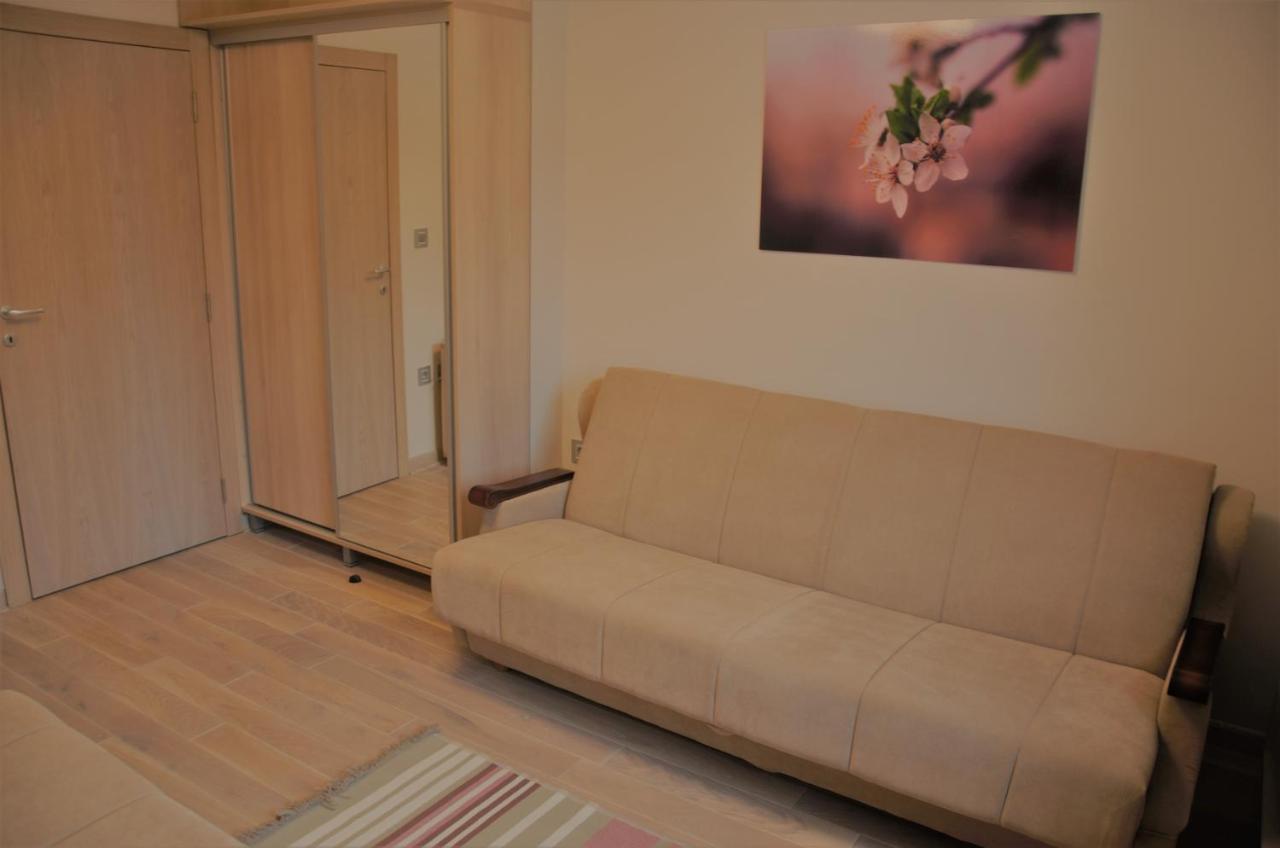 Spacious 2-bedroom With Luxury Feel *